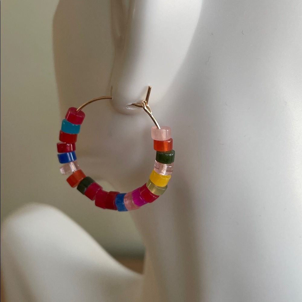 SOLD!! HAND CRAFTED MULTICOLOR GLASS HEISHI BEAD HOOP EARRINGS Vibrant Bohemian - Picture 4 of 12